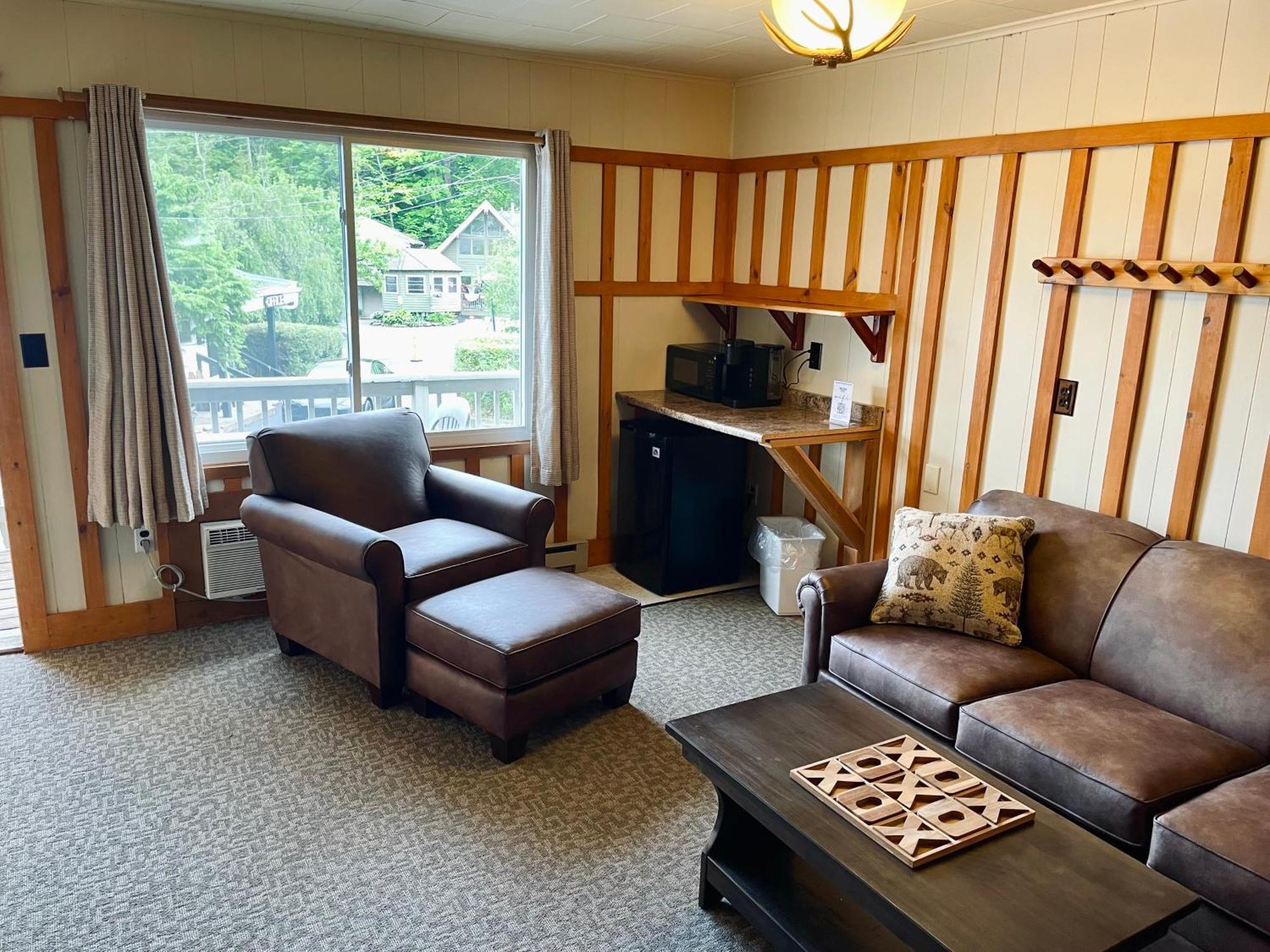 Waters Edge Lodge レイク・ジョージ エクステリア 写真
